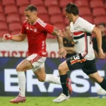 São Paulo busca reação após eliminação na Sul-Americana e derrota no clássico contra o Palmeiras (Foto: Ricardo Duarte/SC Internacional)