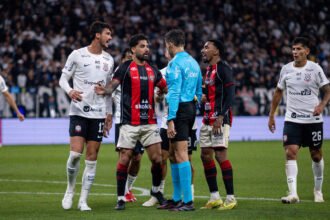 Corinthians e Vitória se enfrentaram pela 31ª rodada do Campeonato Brasileiro. Foto: Fernando Blade (@blade.fotografia).