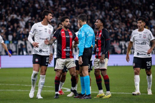 Corinthians e Vitória se enfrentaram pela 31ª rodada do Campeonato Brasileiro. Foto: Fernando Blade (@blade.fotografia).
